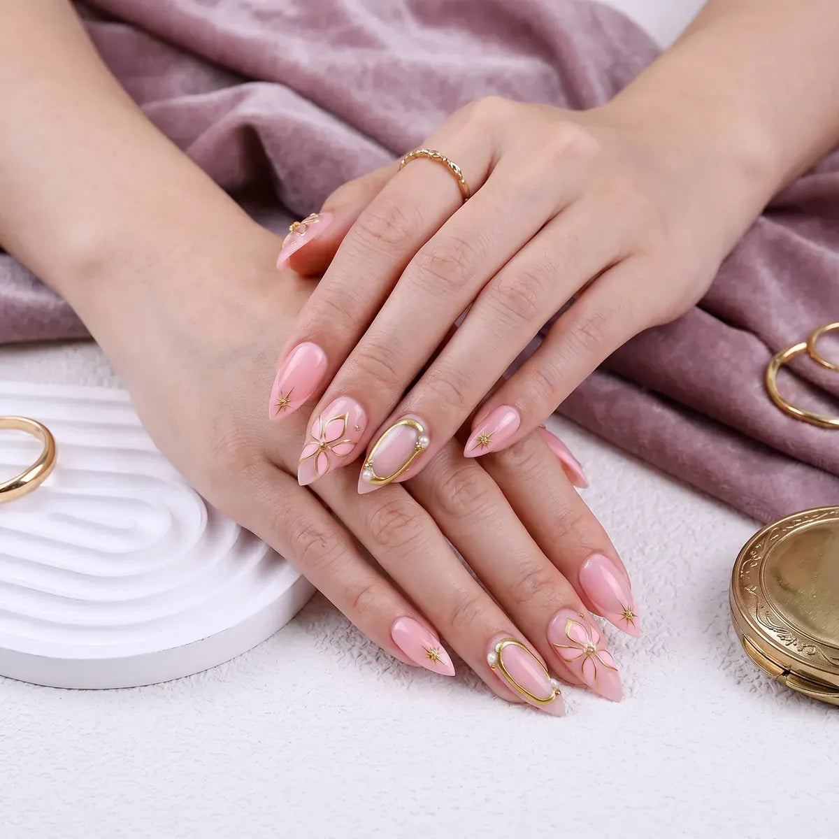 Kentrim Jelly Glue Pink Kentrim Gold Line Art Star & Pearl Press On Nails - 24 Pieces (12 Sizes)
