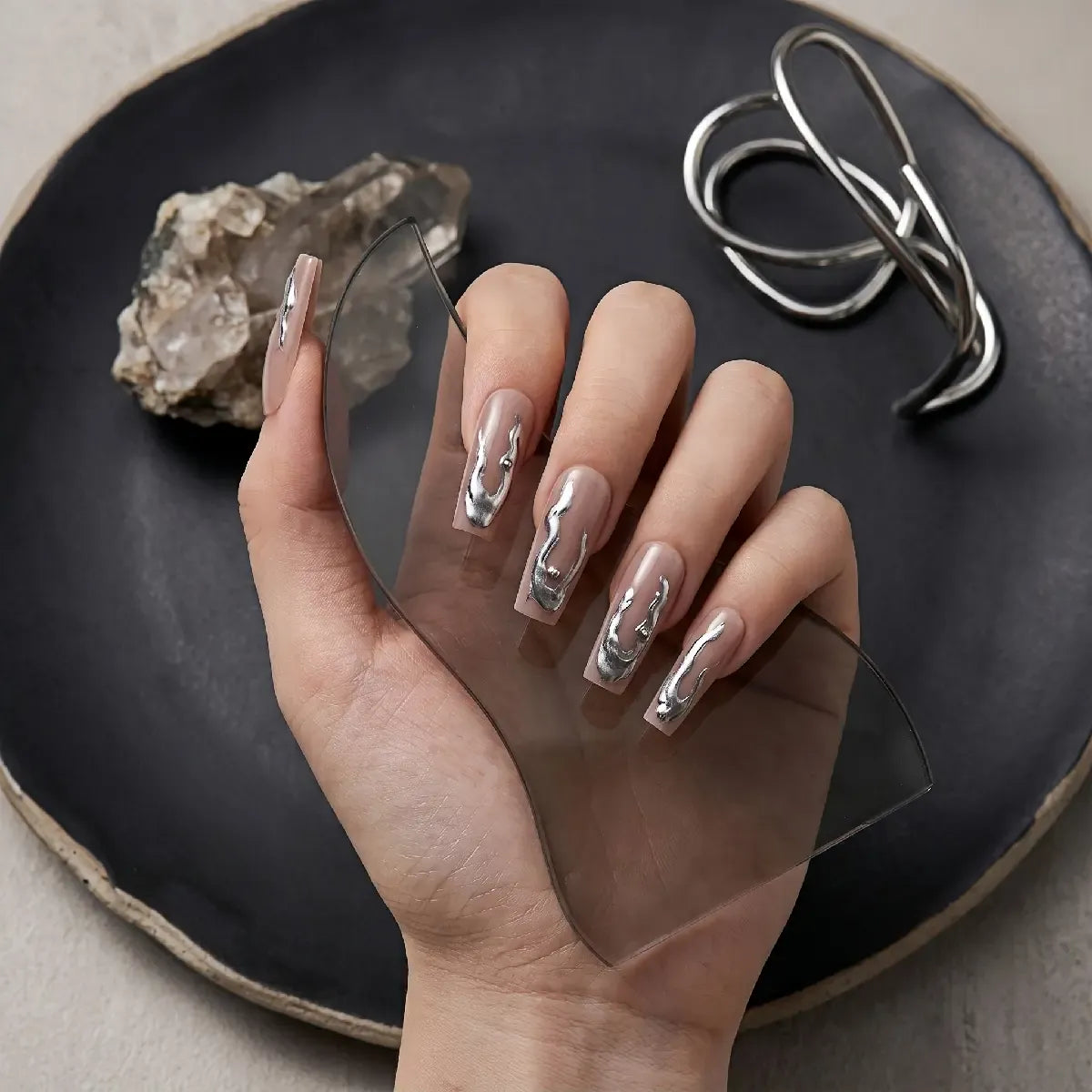 Kentrim Jelly Glue Silver Kentrim Nude with Silver Liquid Metal Press On Nails - 30 Pieces (15 Sizes)