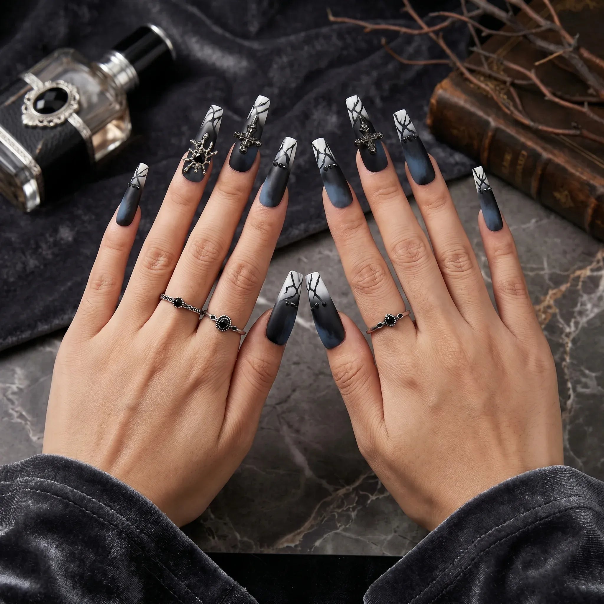Kentrim Gothic Gradient Cross press-on nails set with 30 pieces in 15 sizes, featuring dark and light gradient nail designs. Main image