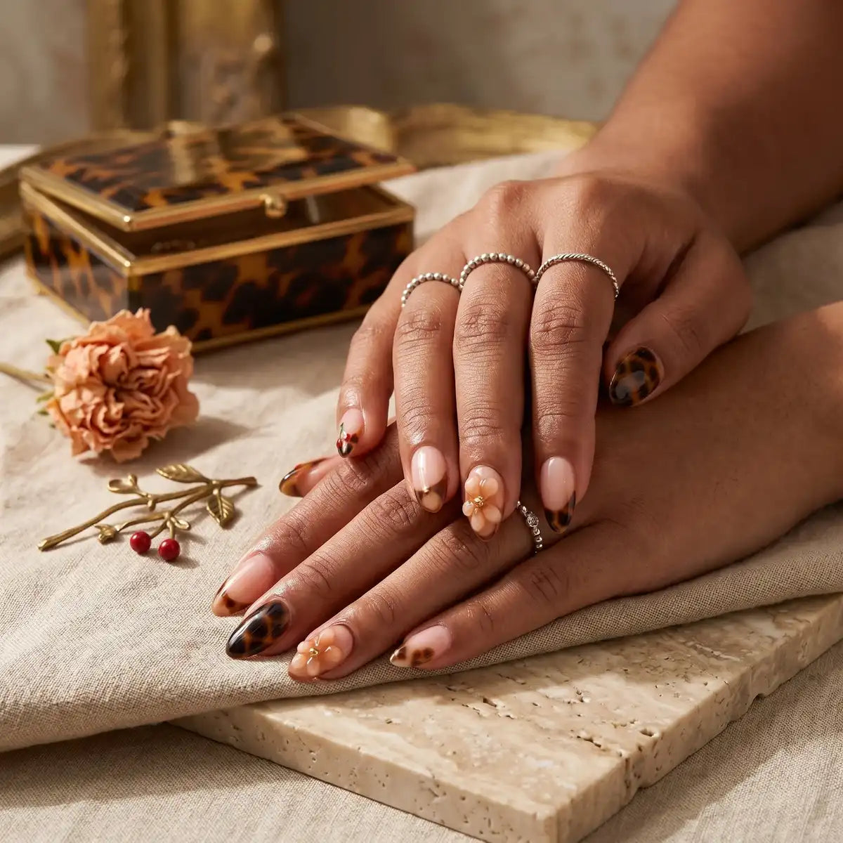 Kentrim Tortoiseshell & Cherry Almond Press On Nails-24 Pieces (12 Sizes) Secondary image