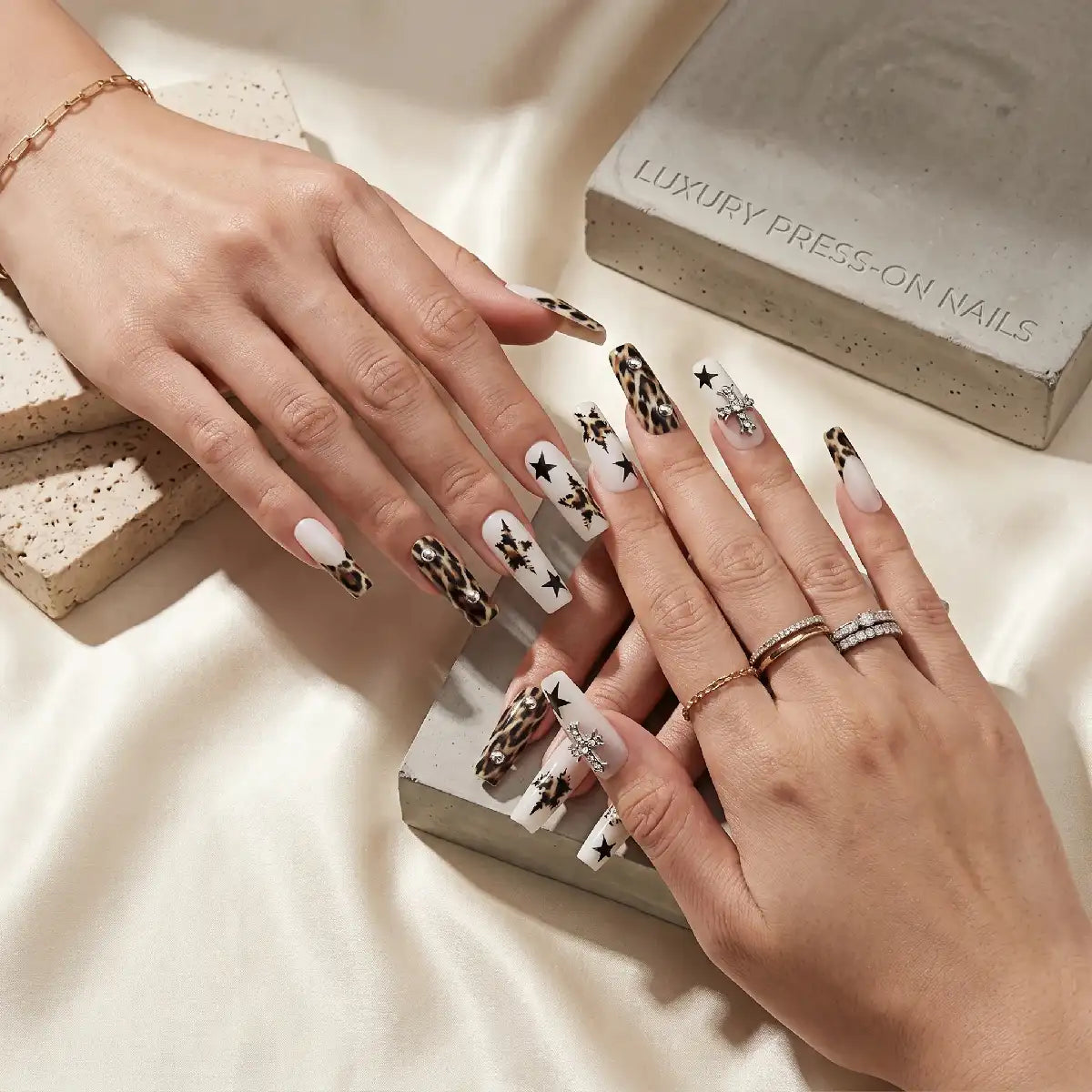 Kentrim Jelly Glue White Kentrim Leopard French Star & Cross Press On Nails - 30 Pieces (15 Sizes)