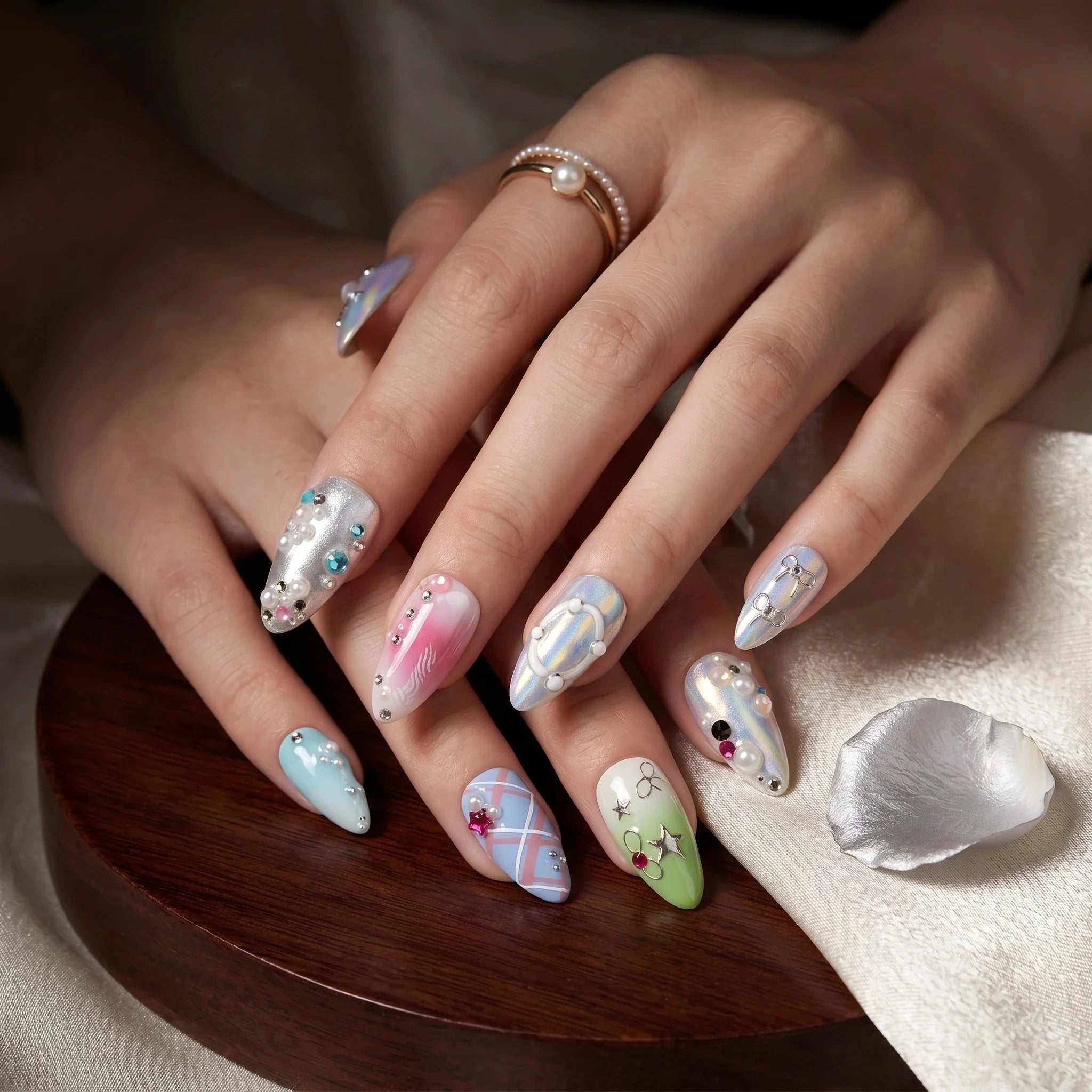 Kentrim Pastel Plaid Press On Nails - 10 Pieces (Single Size) Secondary image