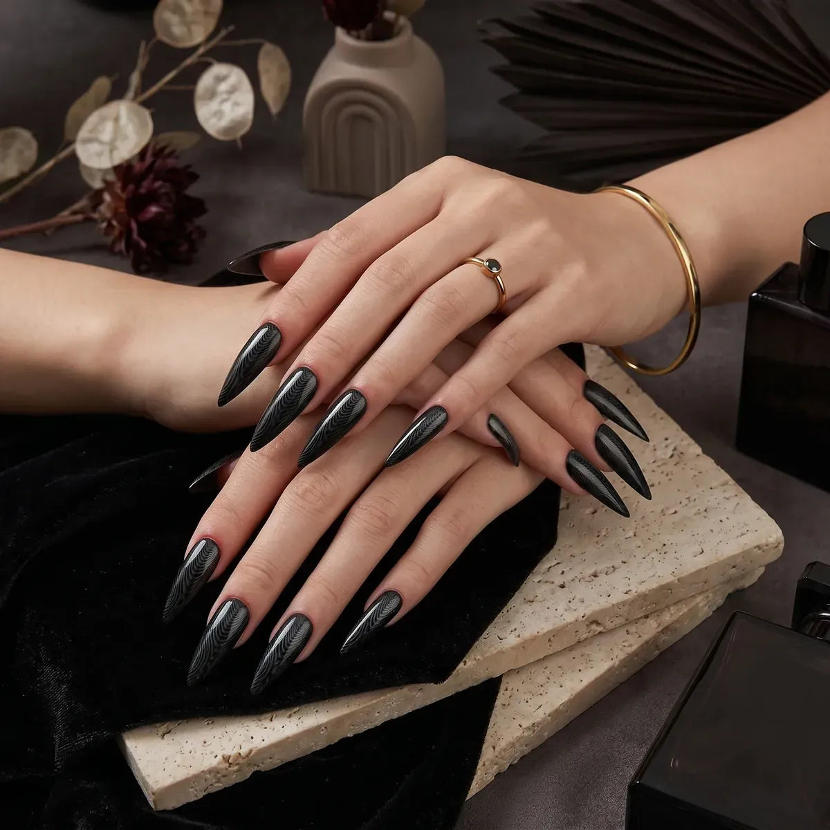 Kentrim Jelly Glue Black Kentrim Glossy Black Stiletto Press On Nails - 24 Pieces (12 Sizes)