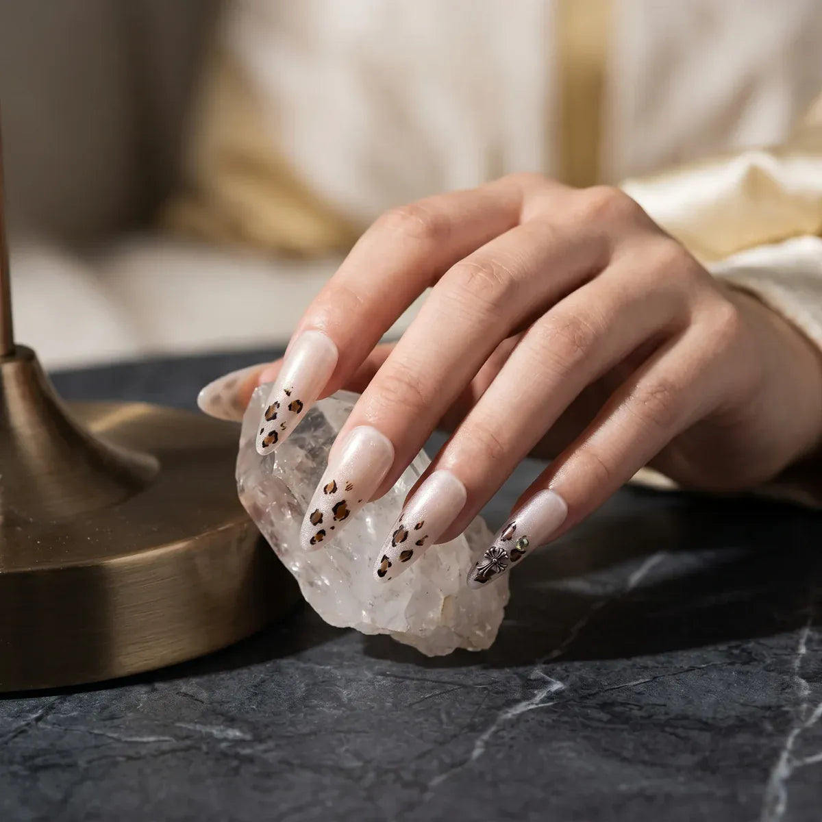 Press on Nails Kentrim Nude Gradient Leopard Cross Metal Almond Press On Nails - 30 Pieces, 15 Sizes Pink