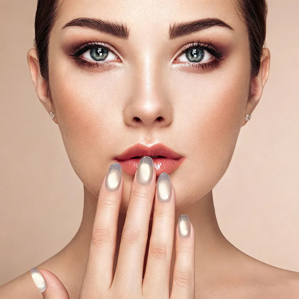 Kentrim Nude Silver Ombre Medium Almond Press On Nails - 10 Pieces (Single Size) Secondary image