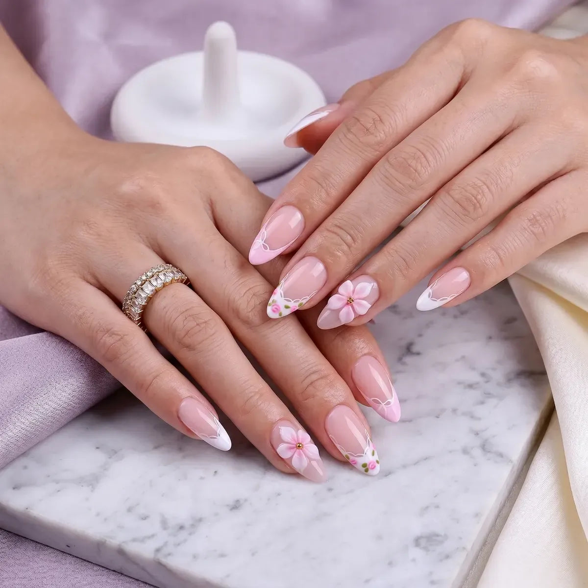 Kentrim Nude Pink Lace & Rose French Press On Nails-24 Pieces (12 Sizes) Secondary image