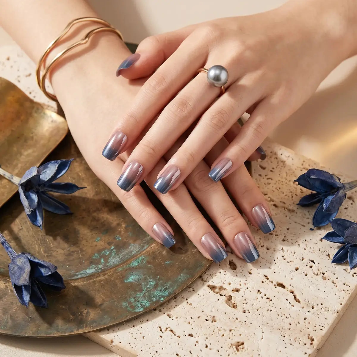 Kentrim Jelly Glue Blue Kentrim Nude to Blue Ombre Press On Nails - 24 Pieces (12 Sizes)